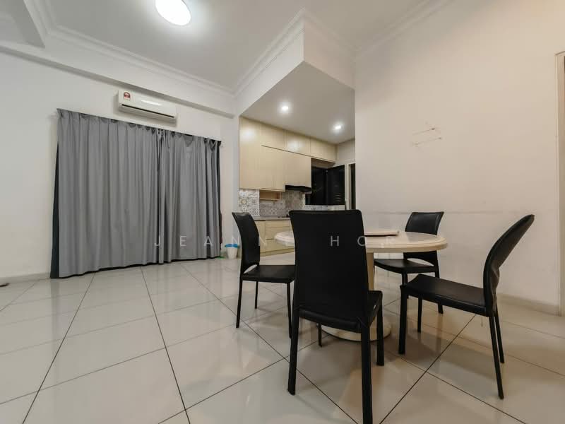 Townhouse for Rent in Puchong (Selangor) - Jeanne Hor - Dining Room - PropertyGuru.com.my
