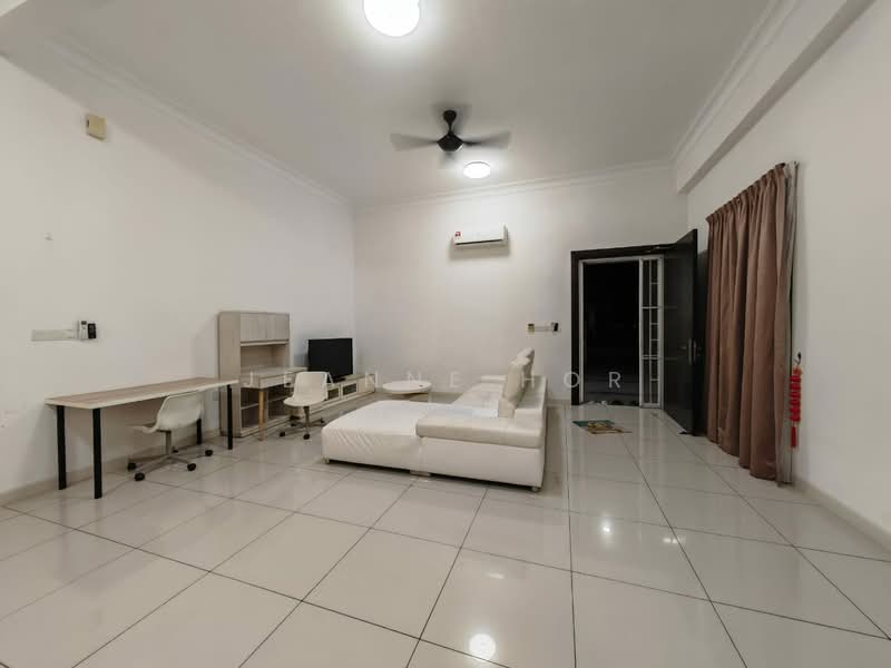 Townhouse for Rent in Puchong (Selangor) - Jeanne Hor - Living Room - PropertyGuru.com.my
