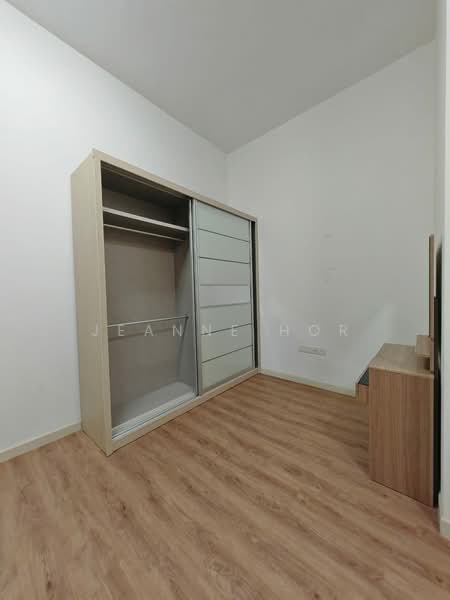 Townhouse for Rent in Puchong (Selangor) - Jeanne Hor - Master bedroom 3 - PropertyGuru.com.my