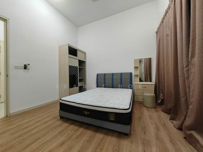 Townhouse for Rent in Puchong (Selangor) - Jeanne Hor - Bedroom 2 - PropertyGuru.com.my