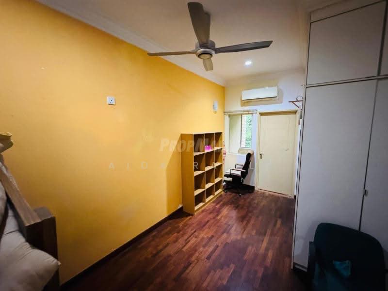 Rumah Teres 2 Tingkat untuk Dijual di Bukit Jelutong (Shah Alam) - Aida Ramli - Study - PropertyGuru.com.my