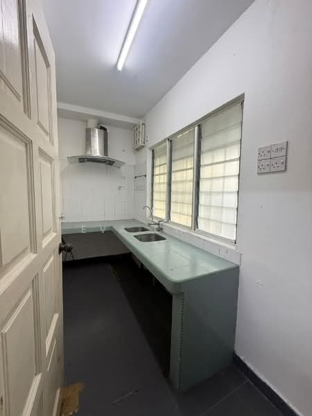 2-storey Terraced House for Sale in Taman Wangsa Permai (Kepong) - Eva Chun - Kitchen - PropertyGuru.com.my