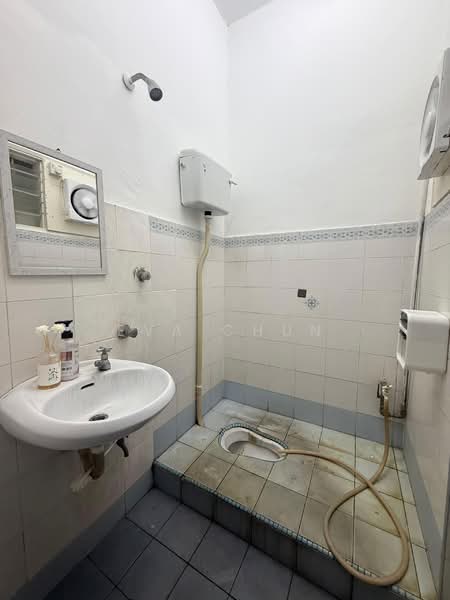 2-storey Terraced House for Sale in Taman Wangsa Permai (Kepong) - Eva Chun - Bathroom - PropertyGuru.com.my