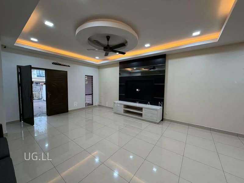 2-storey Terraced House for Sale in Kota Bayuemas (Klang) - Rylin Tan - Living Room - PropertyGuru.com.my