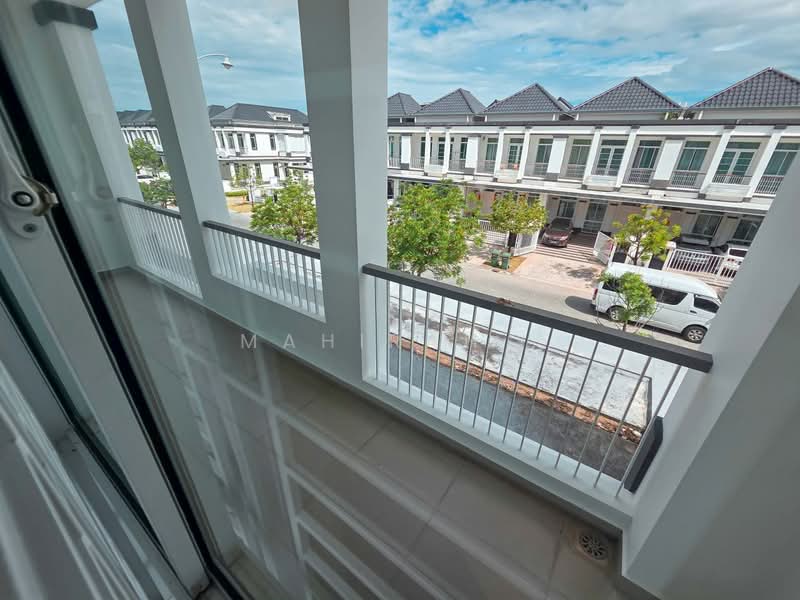 Rumah Teres 2 Tingkat untuk Dijual di Eco Majestic (Semenyih) - Mahirah . - Exterior - PropertyGuru.com.my
