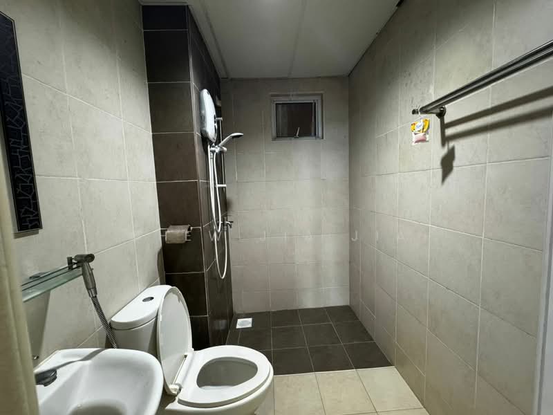 Servis Apartment untuk Disewa di Pangsapuri Tanah Emas (Golden Sands) - Chew Jia Jia - Bathroom - PropertyGuru.com.my