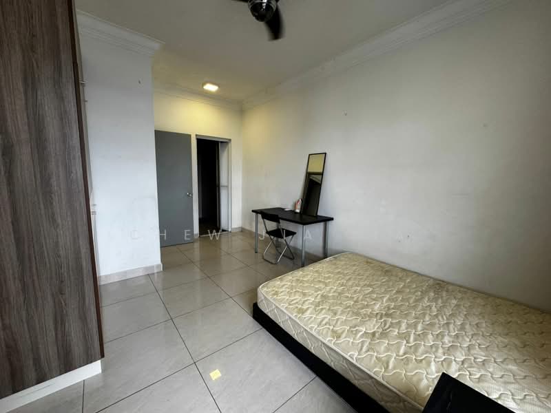 Servis Apartment untuk Disewa di Pangsapuri Tanah Emas (Golden Sands) - Chew Jia Jia - Bedroom - PropertyGuru.com.my