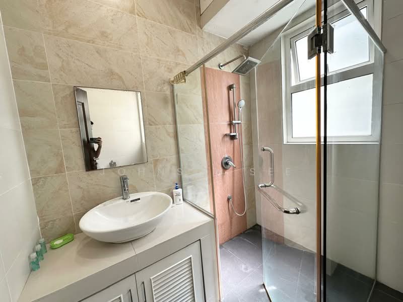 Bungalow for Sale in Subang Heights (Subang Jaya) - Johnson See - Bathroom - PropertyGuru.com.my
