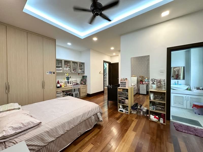 Bungalow for Sale in Subang Heights (Subang Jaya) - Johnson See - Bedroom - PropertyGuru.com.my