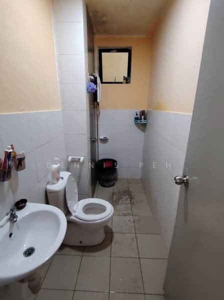 Servis Apartment untuk Dijual di Jentayu Residensi @ Tampoi - Dennis Peh - Bathroom - PropertyGuru.com.my