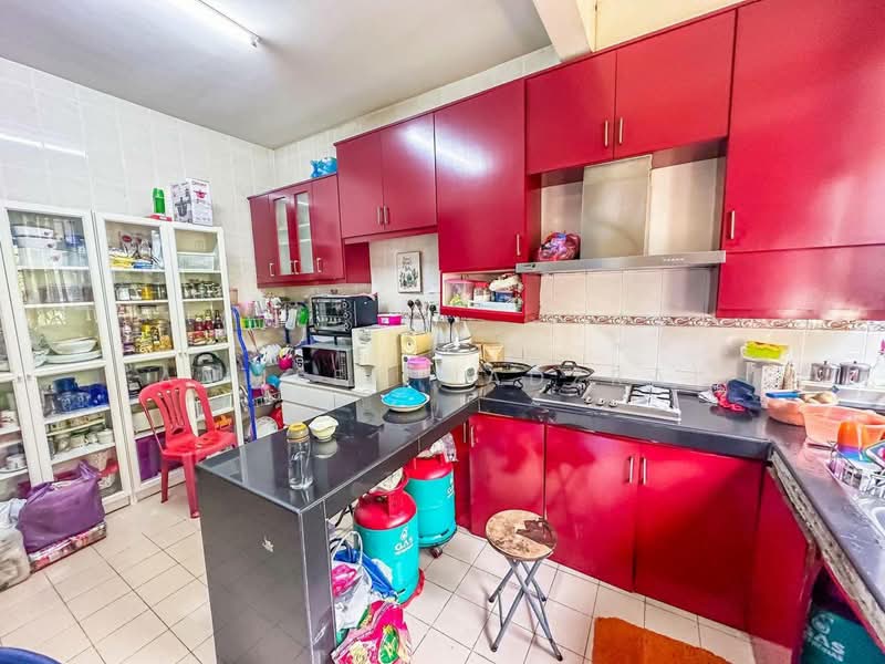 Rumah Teres 2 Tingkat untuk Dijual di Seksyen 33 (Shah Alam) - Ammeer Nadzrai - Kitchen - PropertyGuru.com.my
