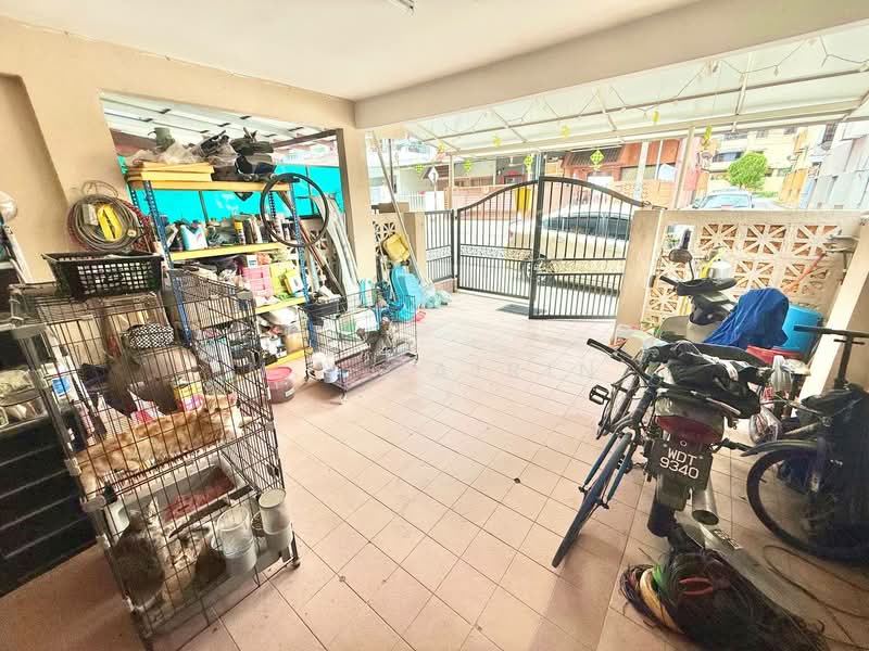 Rumah Teres 3 Tingkat untuk Dijual di Taman Bukit Teratai (Ampang) - M.J Zairin - Exterior - PropertyGuru.com.my