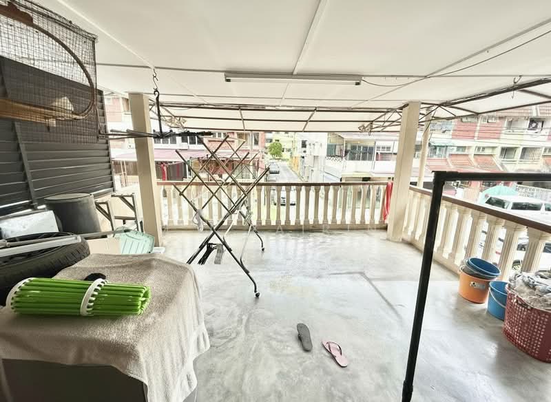 Rumah Teres 3 Tingkat untuk Dijual di Taman Bukit Teratai (Ampang) - M.J Zairin - Balcony - PropertyGuru.com.my