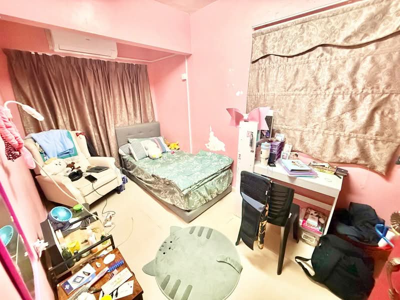 Rumah Teres 3 Tingkat untuk Dijual di Taman Bukit Teratai (Ampang) - M.J Zairin - Bedroom - PropertyGuru.com.my