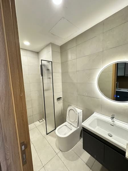 Servis Apartment untuk Disewa di Armani Raja Uda - Joseph Wong - Bathroom - PropertyGuru.com.my