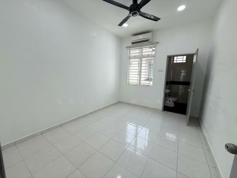 2-storey Terraced House for Sale in Taman JP Perdana (Johor Bahru) - Calvin Wong - Bathroom - PropertyGuru.com.my