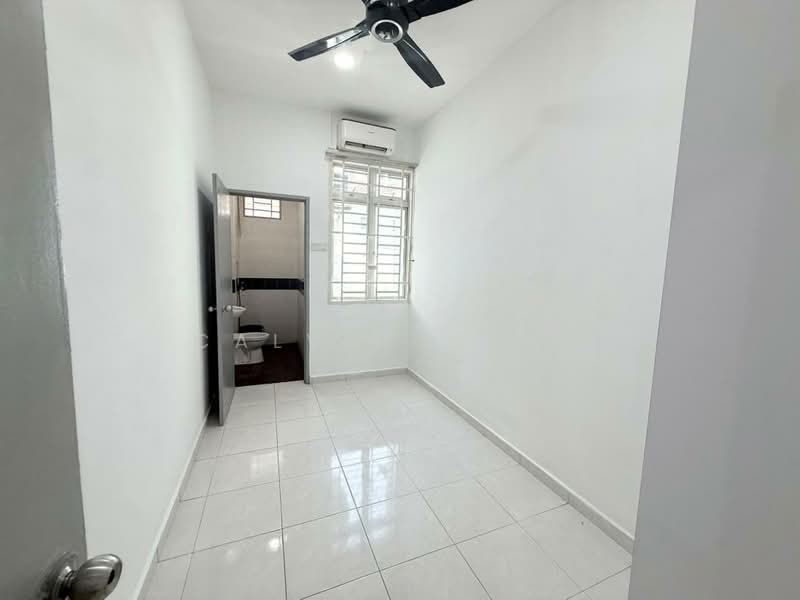 2-storey Terraced House for Sale in Taman JP Perdana (Johor Bahru) - Calvin Wong - Bathroom - PropertyGuru.com.my