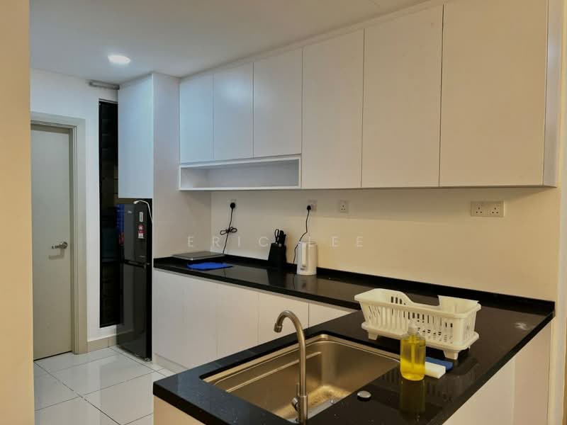 Service Residence for Sale at Southkey Mosaic - Eric Lee - Kitchen - PropertyGuru.com.my