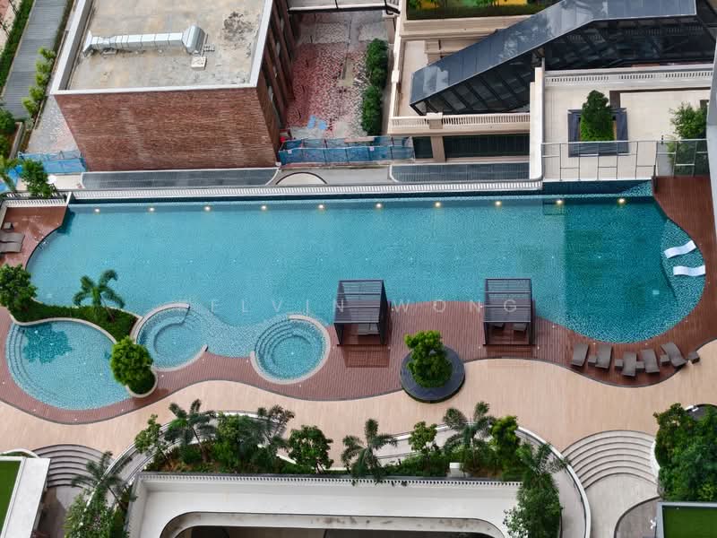 Servis Apartment untuk Disewa di D'Clover Residences - Kelvin Wong - Pool - PropertyGuru.com.my