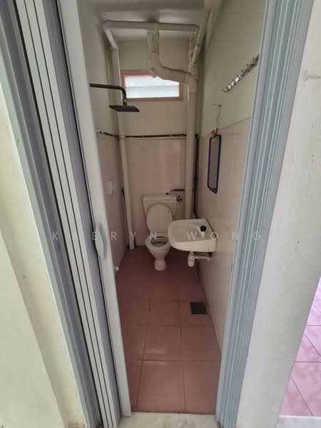 Rumah Teres 2 Tingkat untuk Dijual di Sungai Long (Bandar Sungai Long) - Kaeryn Wong - Bathroom - PropertyGuru.com.my