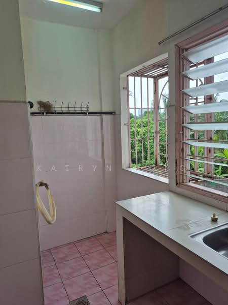 Rumah Teres 2 Tingkat untuk Dijual di Sungai Long (Bandar Sungai Long) - Kaeryn Wong - Kitchen - PropertyGuru.com.my