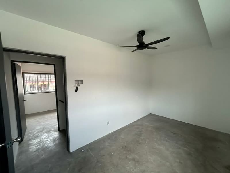 2-storey Terraced House for Sale in Taman Universiti Indah (Seri Kembangan) - KK Yap - Interior - PropertyGuru.com.my