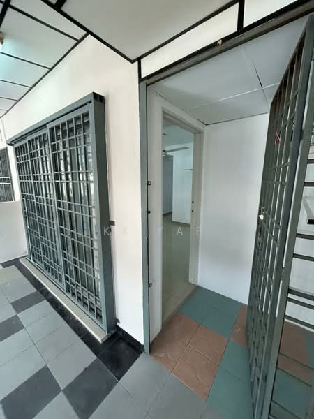 2-storey Terraced House for Sale in Taman Universiti Indah (Seri Kembangan) - KK Yap - Entrance - PropertyGuru.com.my