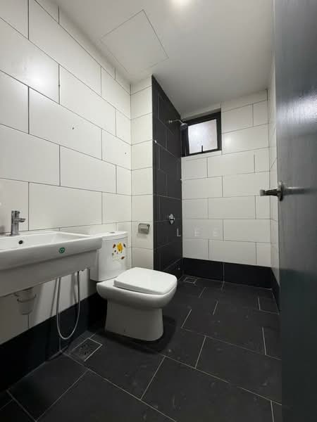 Kondominium untuk Disewa di Selayang 18 - M.K. Lee - Bathroom - PropertyGuru.com.my
