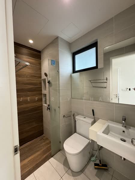 Servis Apartment untuk Disewa di UNIO Residence - Jeffrey Tham - Bathroom - PropertyGuru.com.my