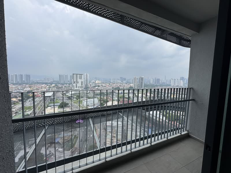 Servis Apartment untuk Disewa di UNIO Residence - Jeffrey Tham - Balcony - PropertyGuru.com.my