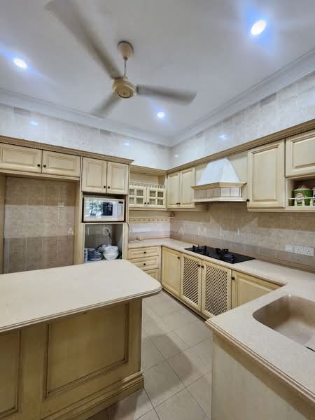 Rumah Teres 2 Tingkat untuk Dijual di Bukit Jelutong (Shah Alam) - Aida Ramli - Kitchen - PropertyGuru.com.my