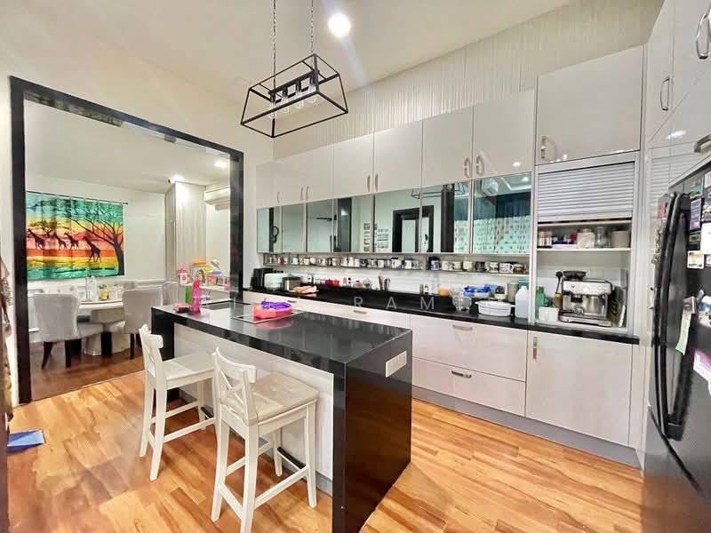 Semi-Detached House for Sale in Bukit Jelutong (Shah Alam) - Aida Ramli - PropertyGuru.com.my