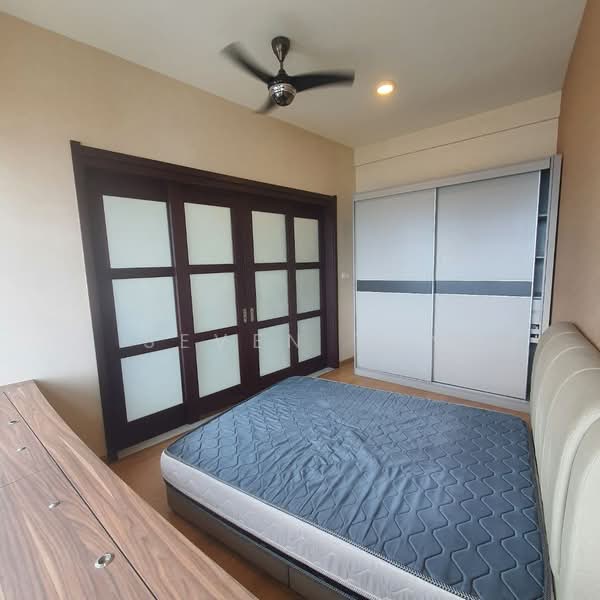 Condominium for Rent at Amberside @ Country Garden Danga Bay - Seven Tan - Bedroom - PropertyGuru.com.my