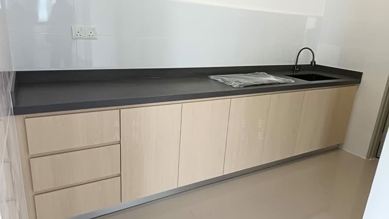 Servis Apartment untuk Dijual di Serviced Residence @ The Louvre @ Country Heights - Anbalagee Anbalagee - Kitchen - PropertyGuru.com.my