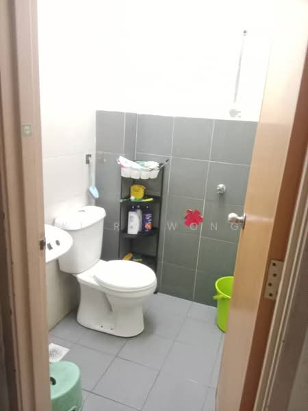 Rumah Teres 2 Tingkat untuk Dijual di Taman Angkasa Nuri (Durian Tunggal) - Kiera Wong - Bathroom - PropertyGuru.com.my