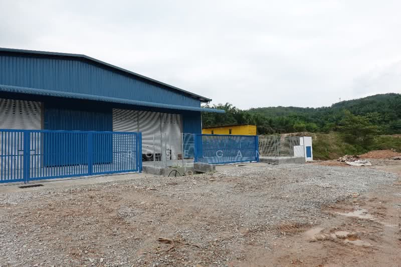 Semi-D Factory for Rent in Kuala Sawah (Rantau) - Rose Gan - Exterior - PropertyGuru.com.my
