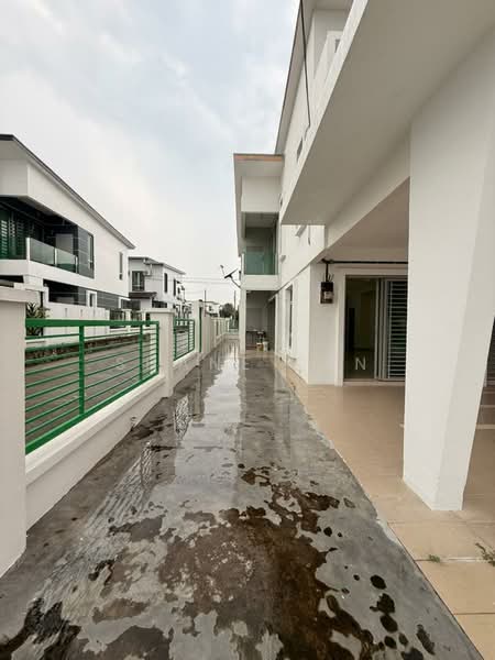 Terraced House for Sale in Bandar Sri Sendayan (Negeri Sembilan) - Shane Tan - Exterior - PropertyGuru.com.my