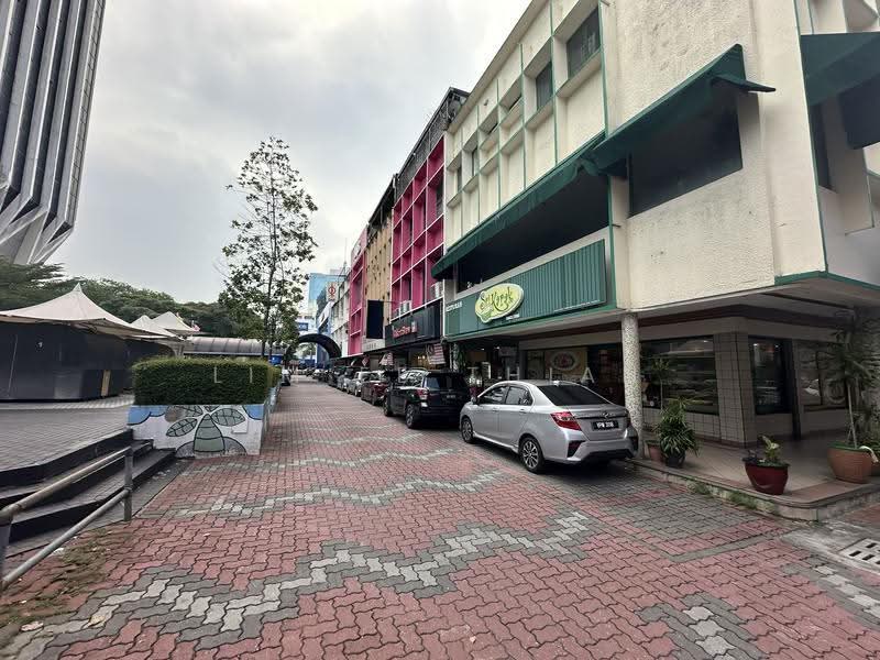 Shop for Sale in Seksyen 52 (Petaling Jaya) - Lim Ee Thian - Exterior - PropertyGuru.com.my
