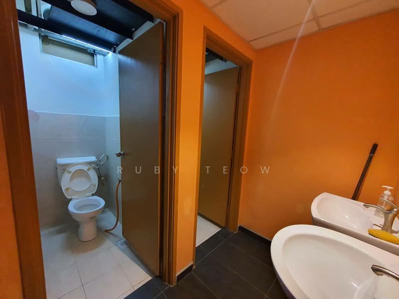Shop for Rent in Bandar Seri Alam (Masai) - Ruby Teow - Bathroom - PropertyGuru.com.my