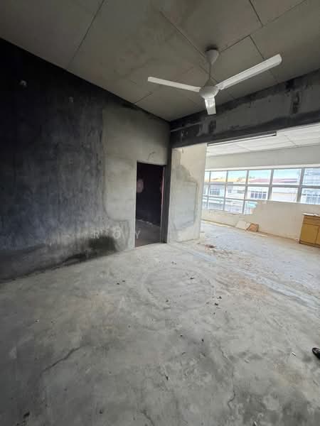 Warehouse for Rent in Taman Perindustrian Bukit Palong (Lukut) - Roy Law - PropertyGuru.com.my