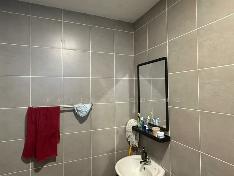 Service Residence for Sale at The Netizen - Kweenie Chong - Bathroom - PropertyGuru.com.my