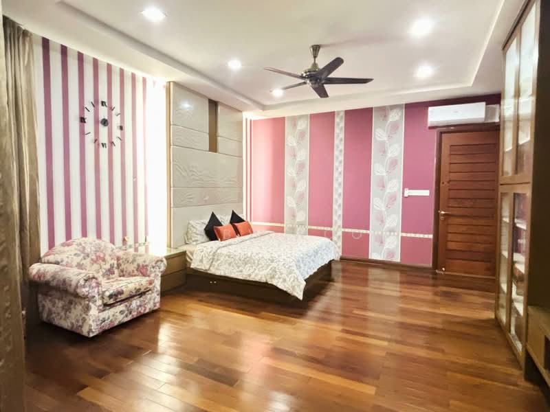 Kondominium untuk Disewa di H Residence (One Ritz Residence / Kelawai View) - Abby Woo - Bedroom - PropertyGuru.com.my
