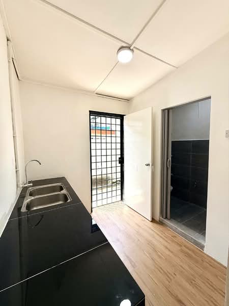 Rumah Teres 2 Tingkat untuk Dijual di Simpang Renggam (Johor) - Win Lim - Kitchen - PropertyGuru.com.my