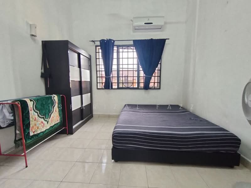 Apartment for Sale at Pangsapuri Tainia - Isfarizal fazz - Bedroom - PropertyGuru.com.my