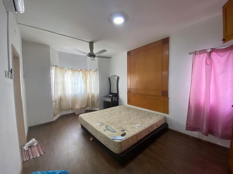 Condominium for Rent at Endah Regal Condominium - Ken . - Bedroom - PropertyGuru.com.my