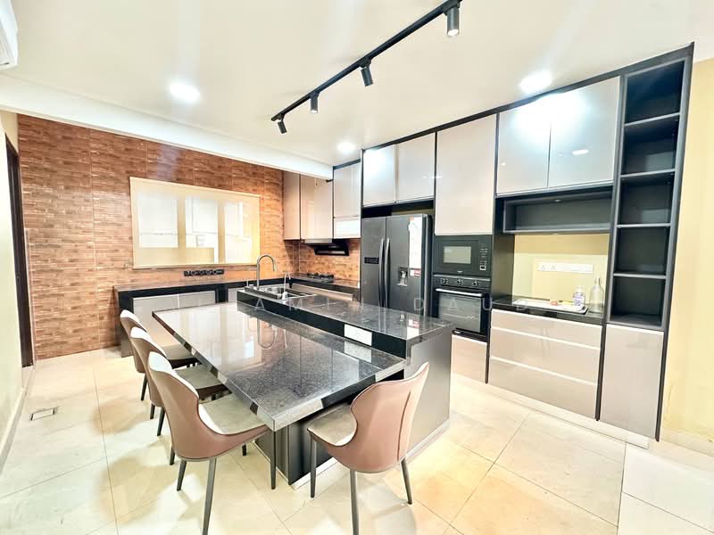 2.5-storey Terraced House for Sale in Seksyen 16 (Shah Alam) - Al Amin Daud - Kitchen - PropertyGuru.com.my