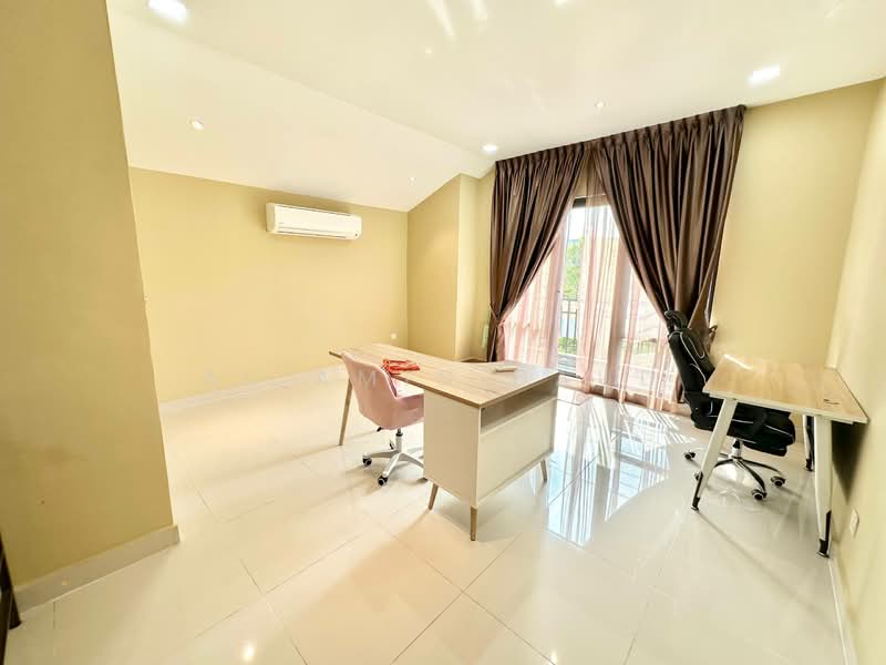 2.5-storey Terraced House for Sale in Seksyen 16 (Shah Alam) - Al Amin Daud - Study - PropertyGuru.com.my