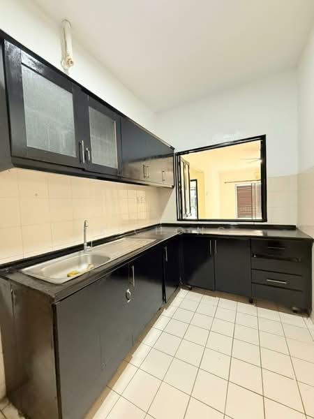Kondominium untuk Dijual di Sri Putramas - KK Chong - Kitchen - PropertyGuru.com.my