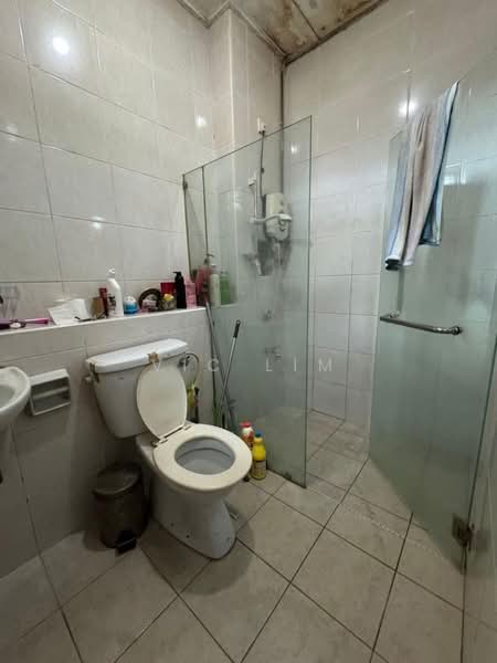 Rumah Teres 2 Tingkat untuk Dijual di Taman JP Perdana (Johor Bahru) - Vic Lim - Bathroom - PropertyGuru.com.my