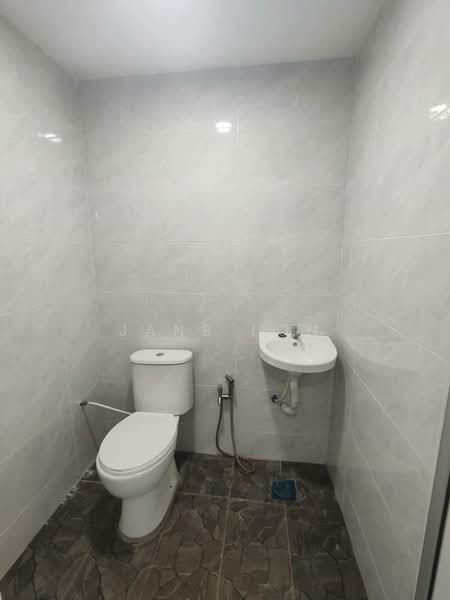Rumah Teres 1 Tingkat untuk Dijual di Taman Universiti (Sri Gading) - Jane Loh - Bathroom - PropertyGuru.com.my